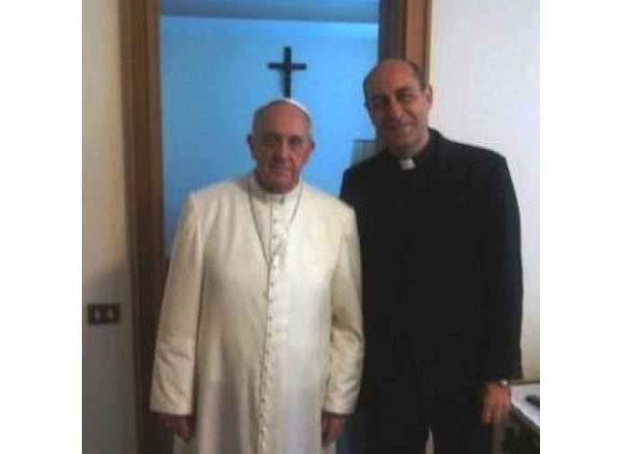 Monsignor Victor Fernandez con papa Francesco Monsignor Victor Fernandez con papa Francesco